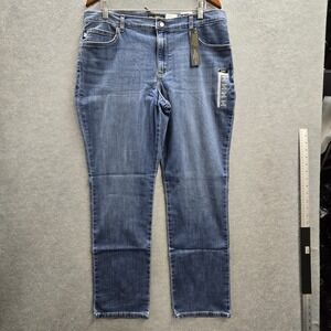 Lee Women Jeans 16 MEDIUM Blue Denim Straight Leg Relaxed 29" Inseam NWT